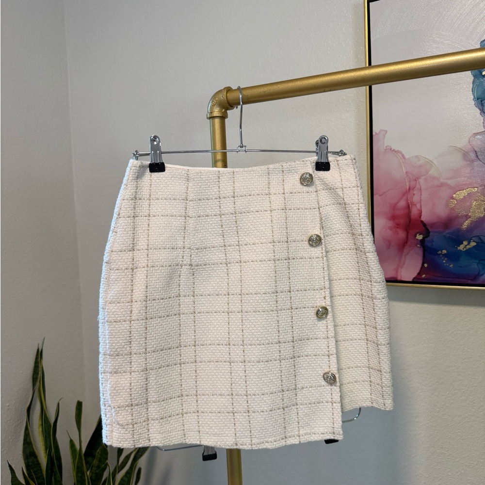 Elegant White Plaid Button Skirt